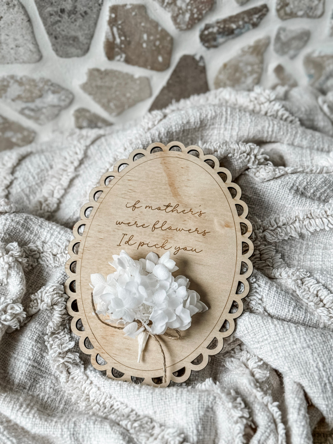 Vintage-styled Mother’s Day Plaque with Flower Posy