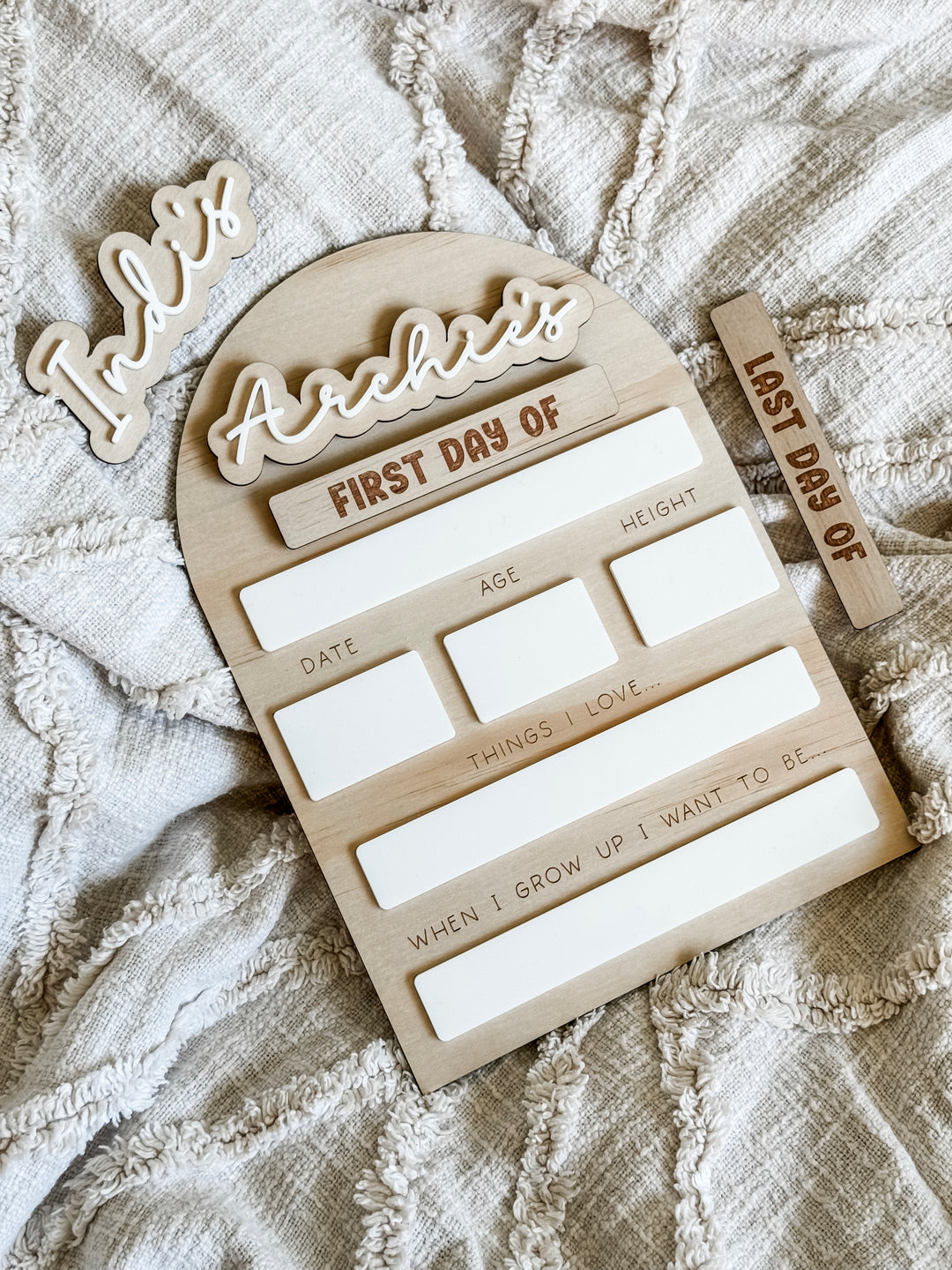 First/Last Day Board - Arch with Script Text