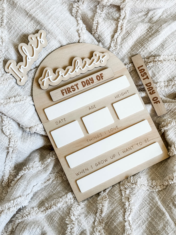 First/Last Day Board - Arch with Script Text