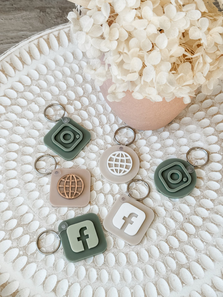 QR Code Smart Keyring