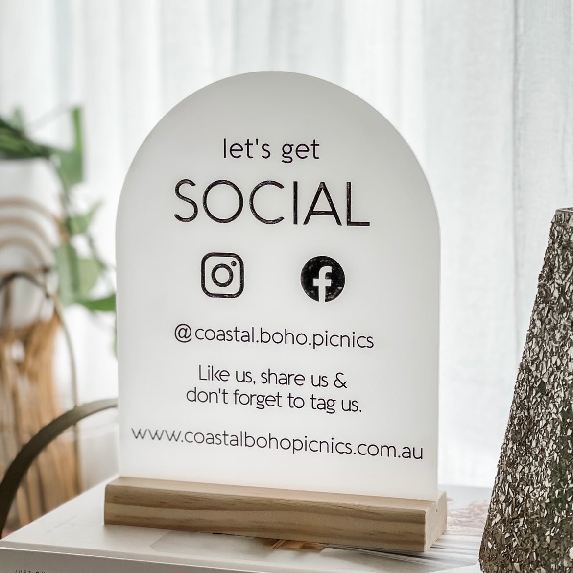 Social Stands - The Humble Gift Co.