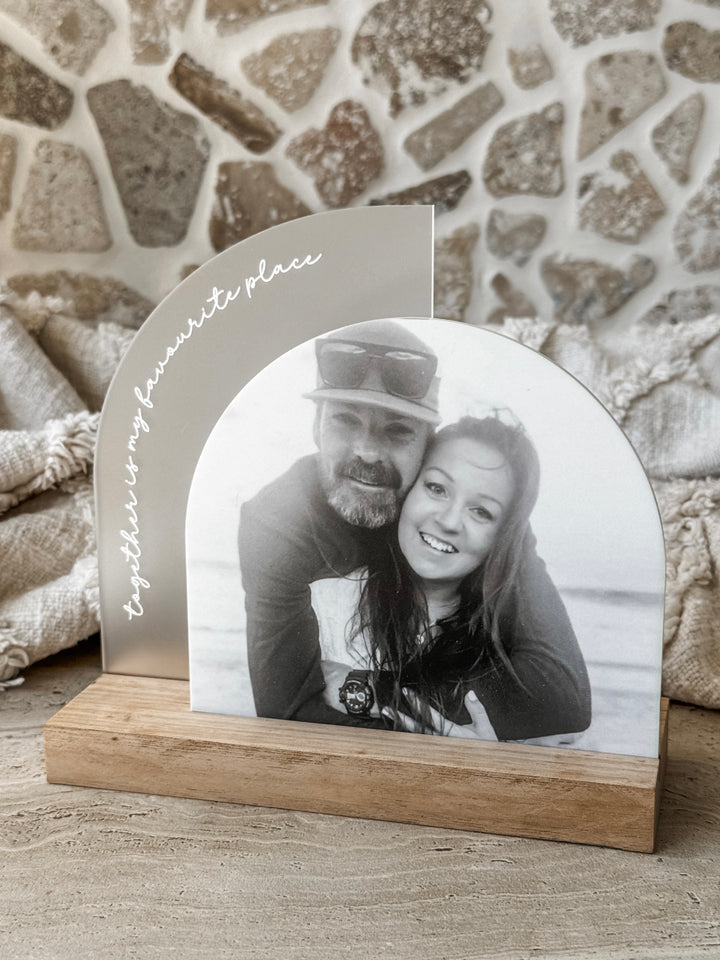 Dual Arch Photo Stand - Style 1