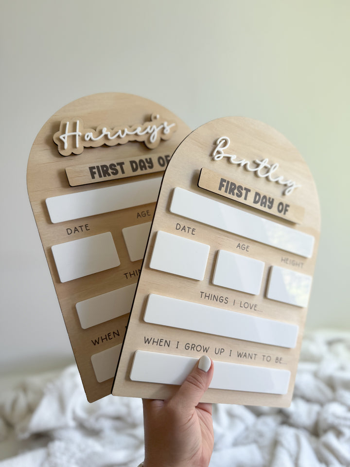 First/Last Day Board - Arch with Script Text
