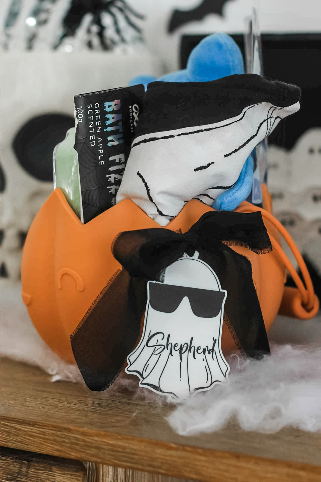 Acrylic Halloween Ghost Tag