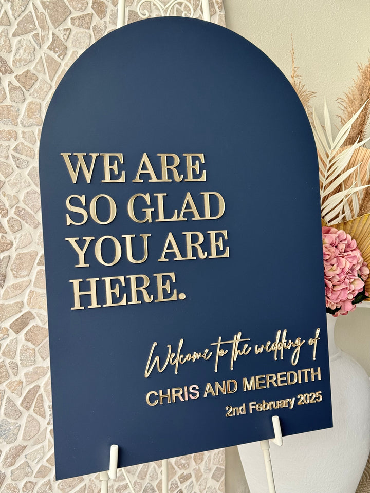 Acrylic Arch Welcome Sign - We Are So Glad You Are Here