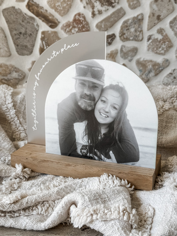 Dual Arch Photo Stand - Style 1