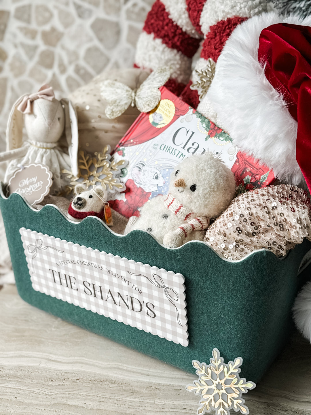 Gingham Scallop Edge Crate Plaque with Bow Design