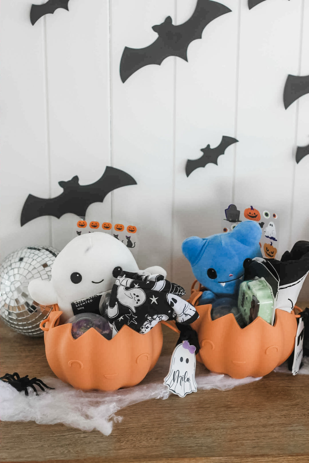 Acrylic Halloween Ghost Tag