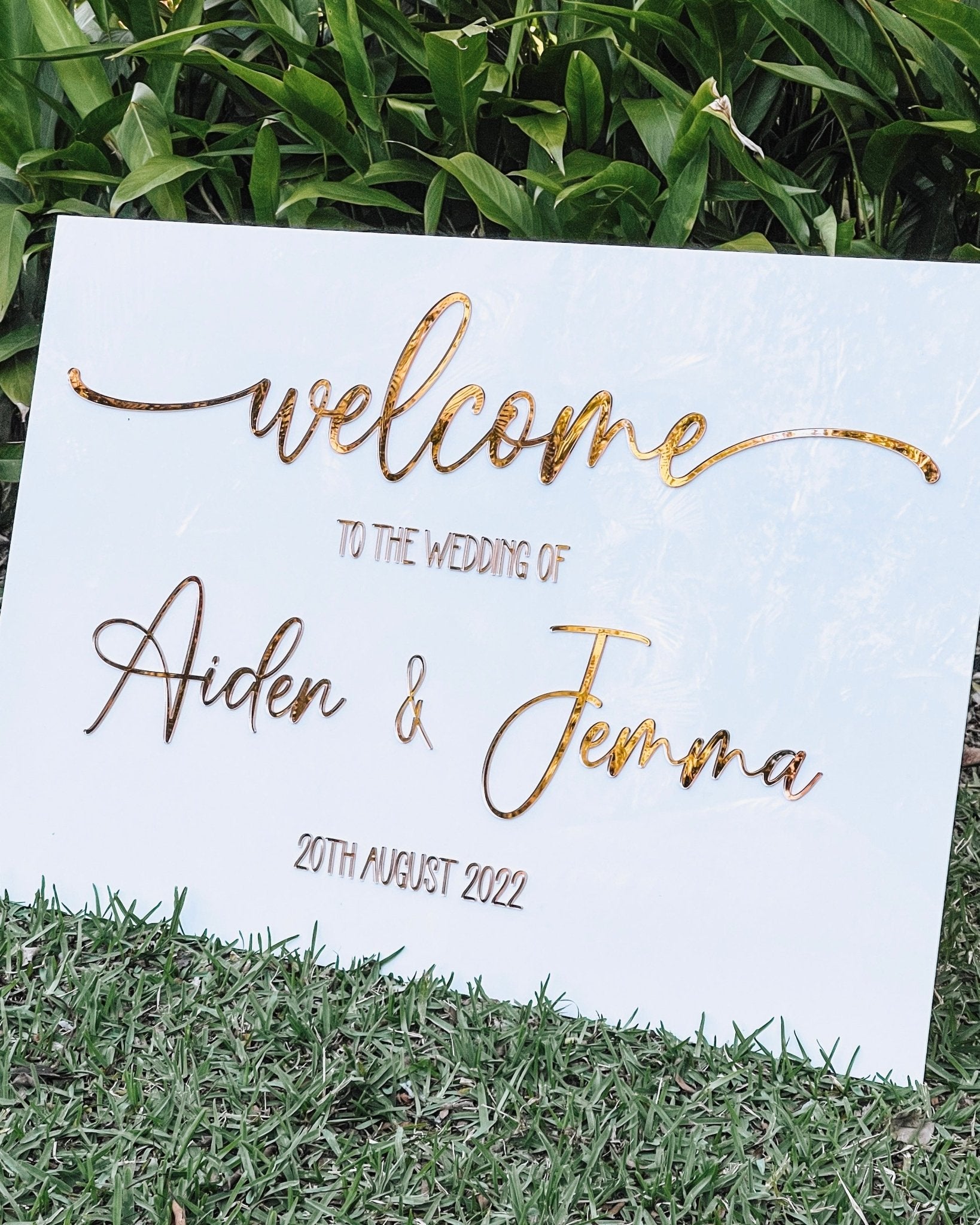 Welcomesign Creation Acrylic Welcome Sign | Personalised Wedding Signage – The Humble Gift Co.
