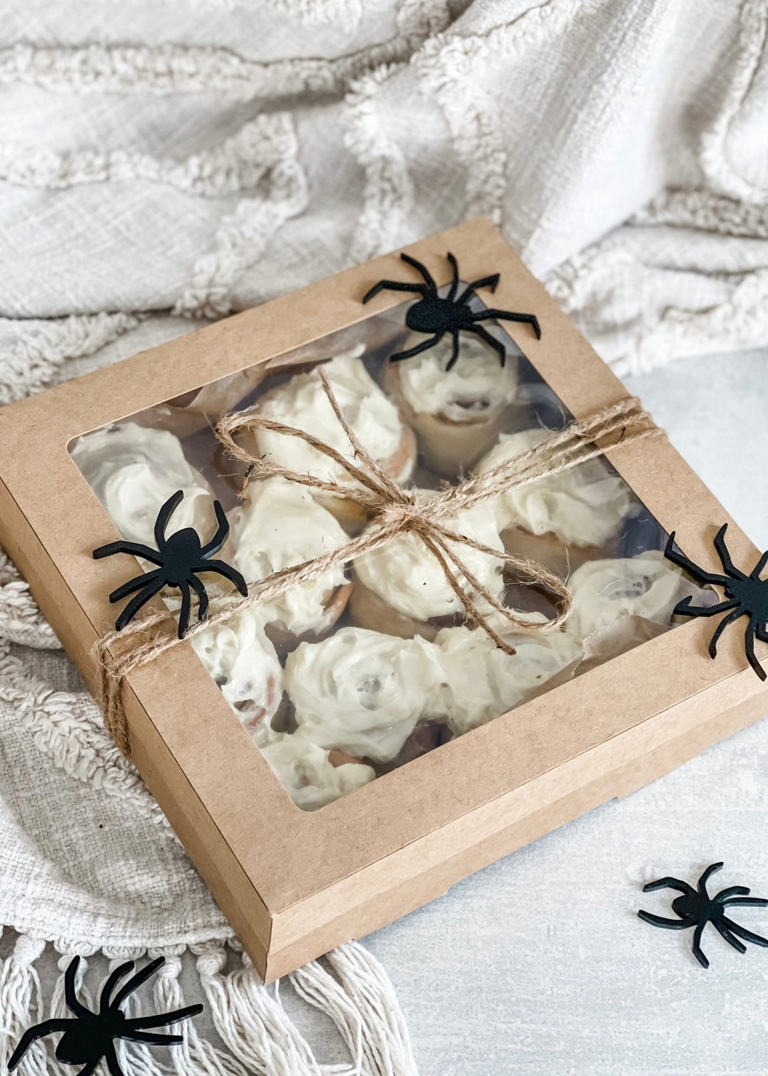 Black Acrylic Spider Sets - The Humble Gift Co.