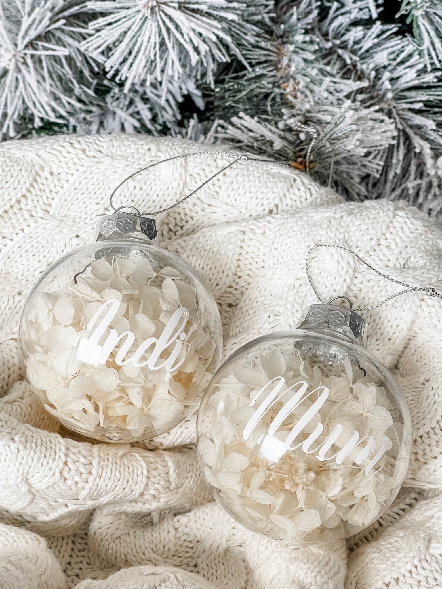 Personalised Flower Baubles - The Humble Gift Co.